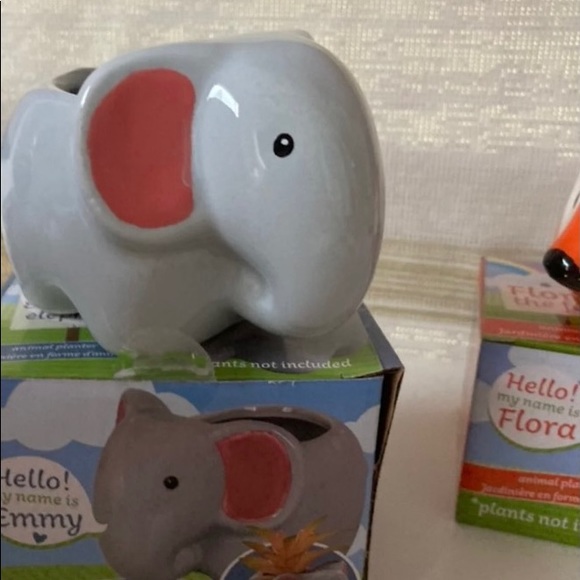 2 plant pots (animals) - Picture 3 of 4